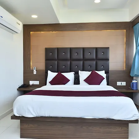 Hotel Royal King By Sky Stays-2